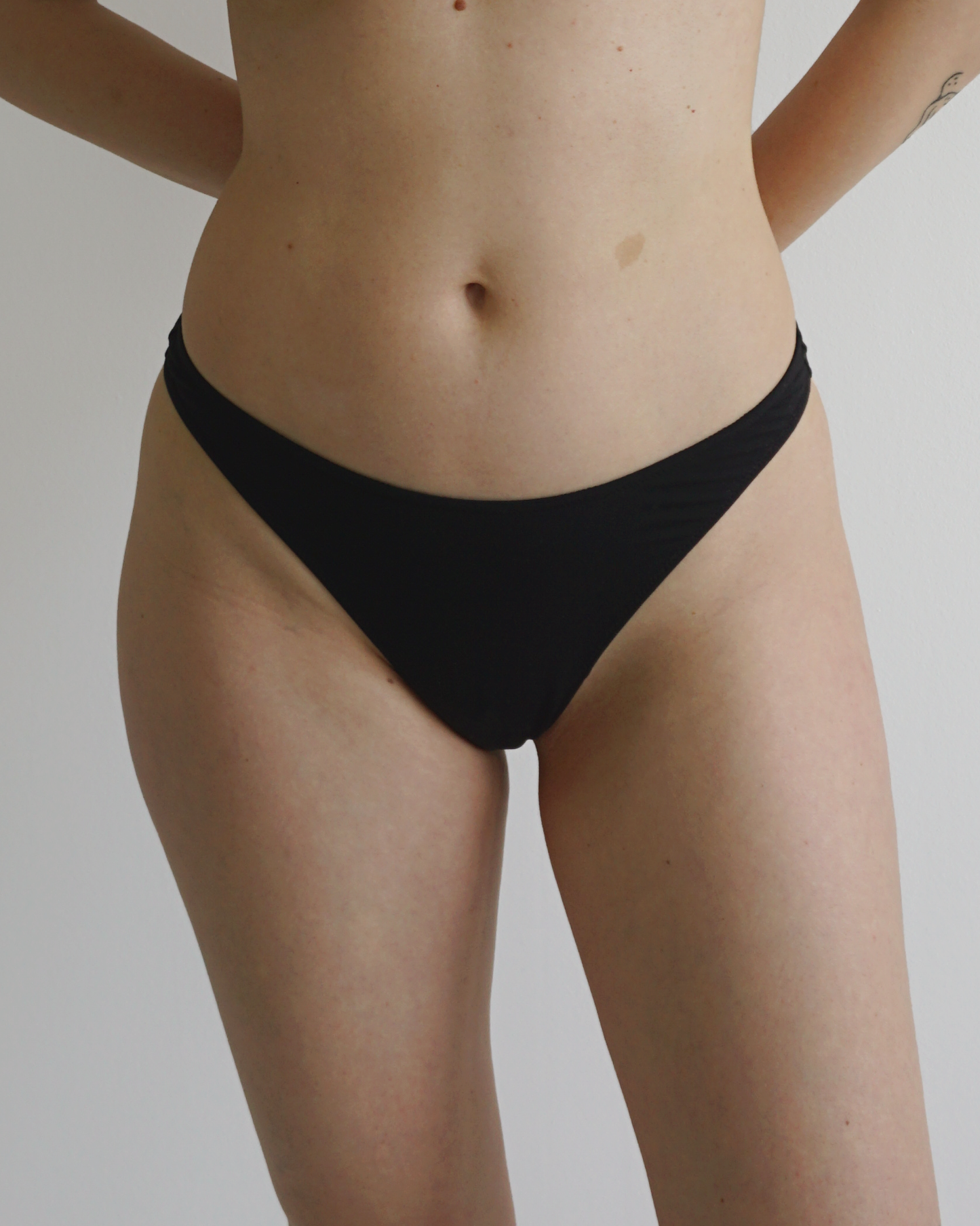 Tencel® Modal Tanga Panty black 01