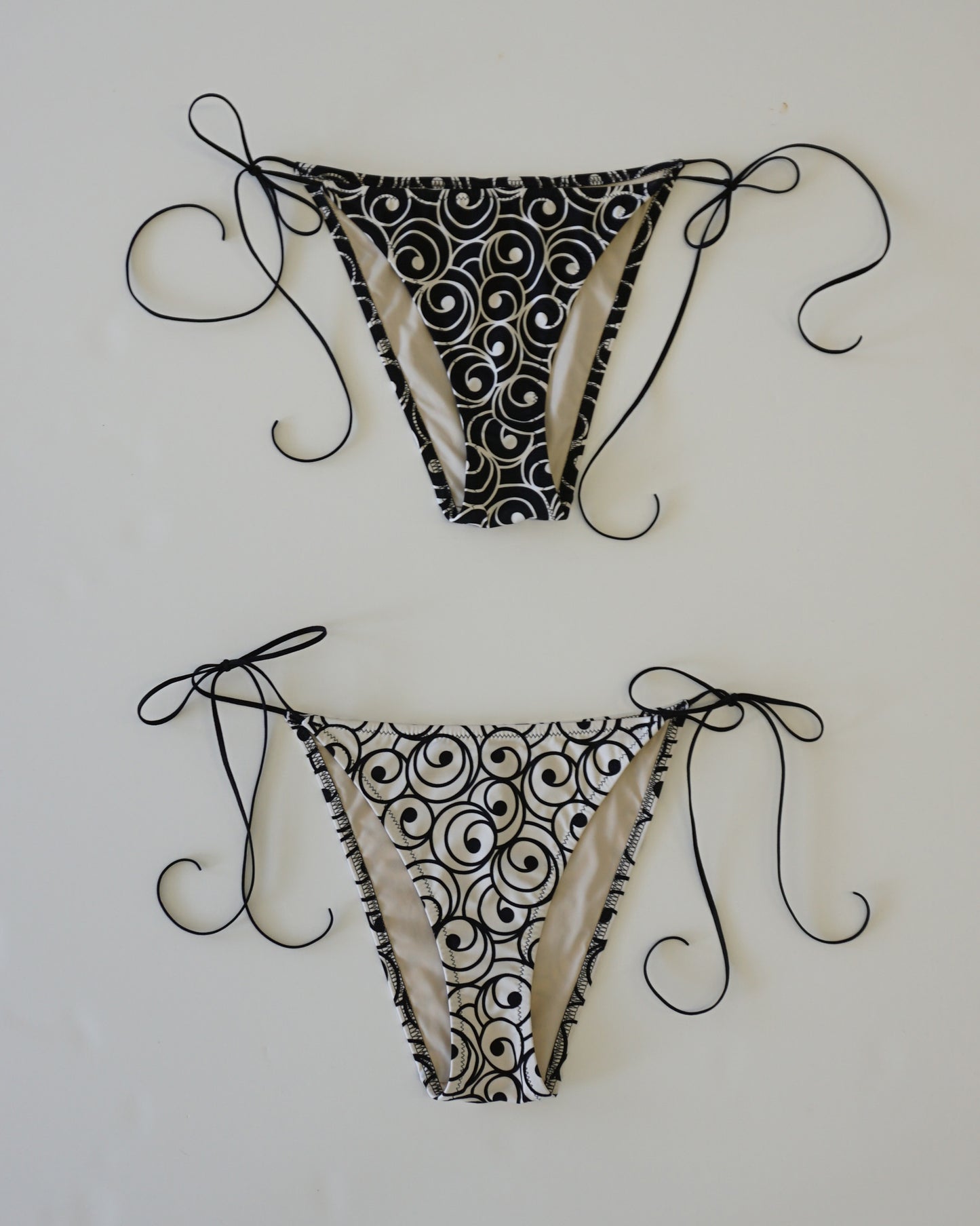 Swim Spaghetti Panty black ornament