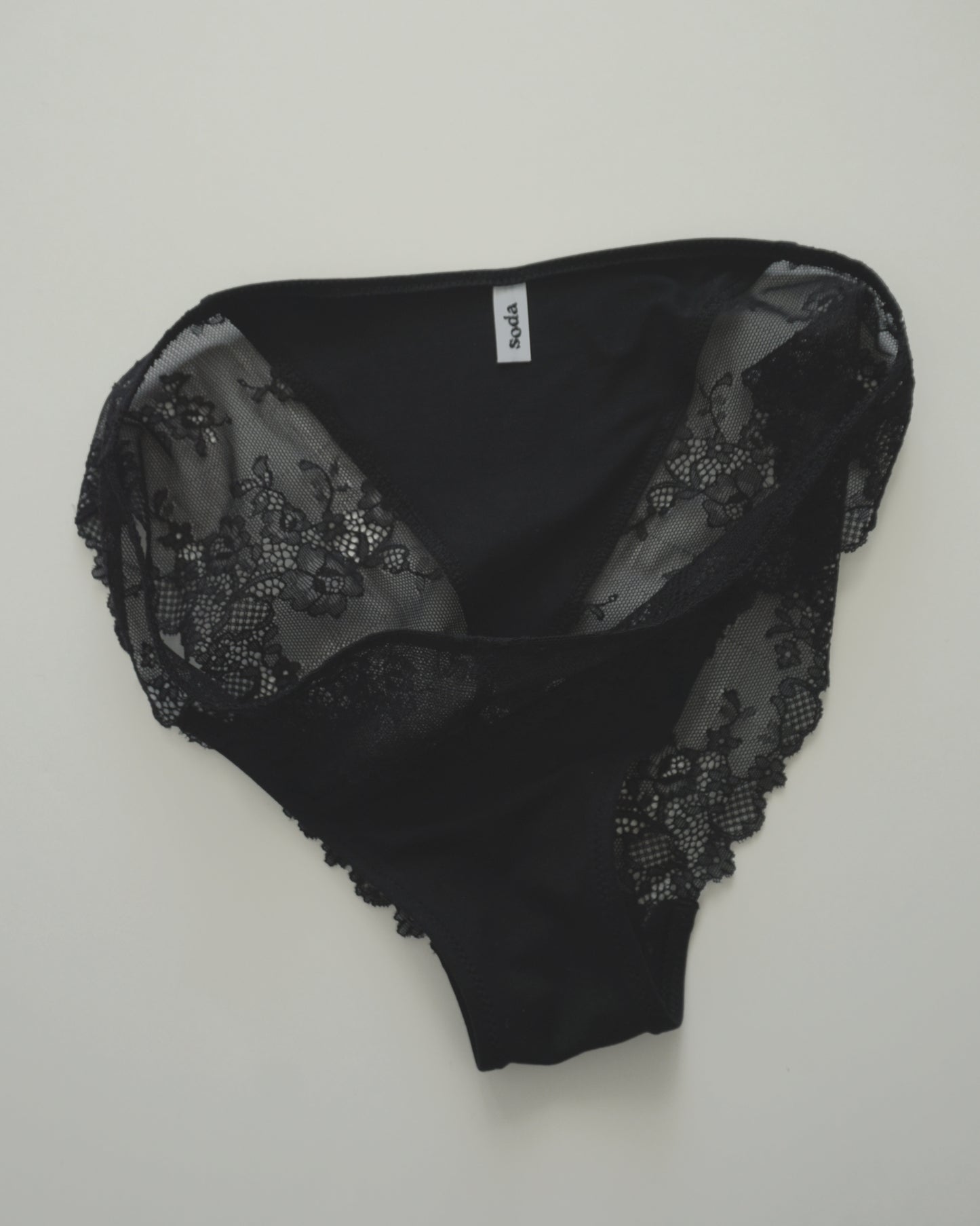 Support Lace Covered Panty black
